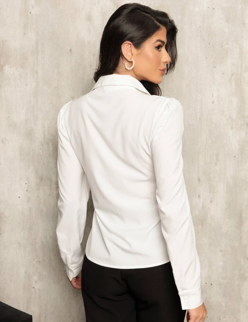 Camisa Feminina Madassa Elegante 🥰